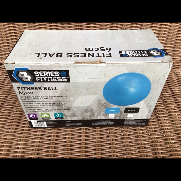 Series 8 fitness ball - Picture 2 of 2